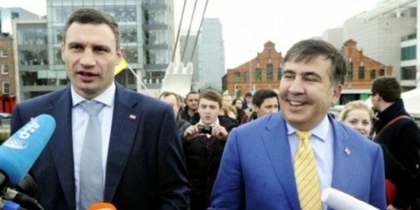 Саакашвили вместе с Кличко требует создать «правительство народного доверия»